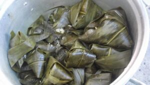 corundas-tonita-en-morelia-58677-Foto-1-1500x843 - メキシコのプライベートツアー | MCT ミチョアカンのタマル