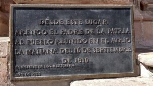 Dolores Hidalgo Plate - メキシコのプライベートツアー | MCT