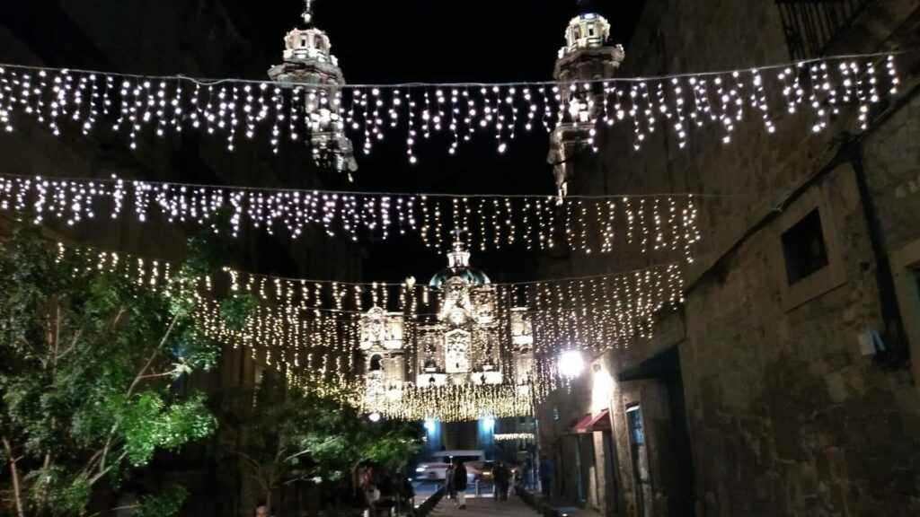 メキシコの世界遺産ミチョアカン州モレリア市の夜景