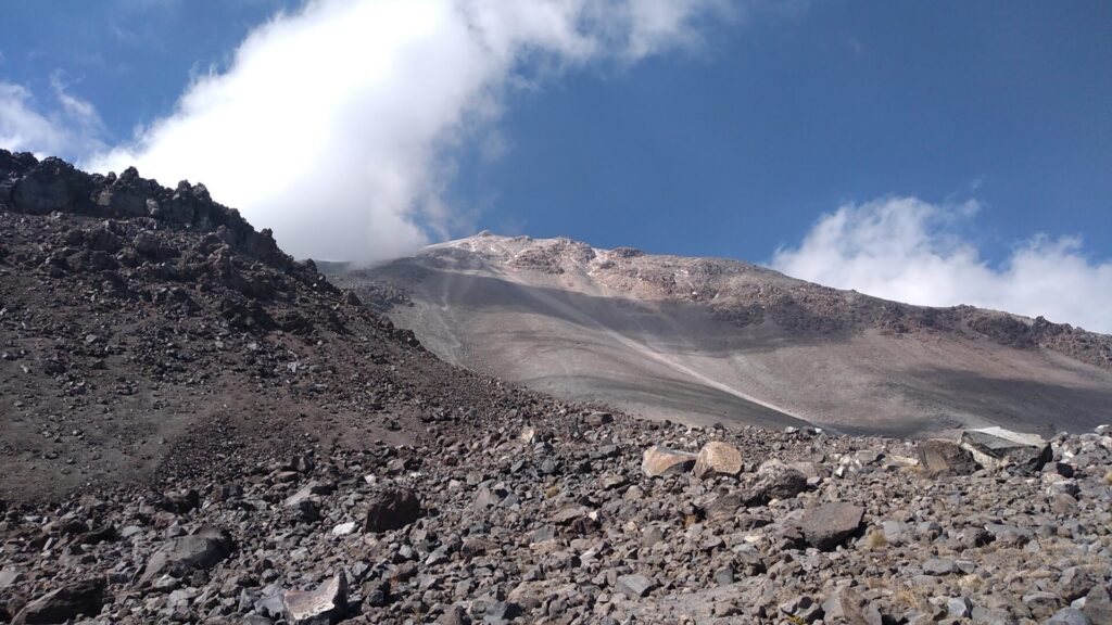 メキシコ最高峰オリサバ山