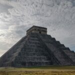 メキシコのマヤ遺跡チチェンイッツァ遺跡のエルカスティジョ