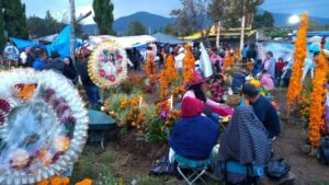 Panteon dia de muerto michoacan - メキシコのプライベートツアー | MCT