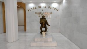 Hidalgo Chihuahua Altar - メキシコのプライベートツアー | MCT ミゲルイダルゴの処刑場