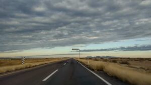 Ruta monarca - メキシコのプライベートツアー | MCT 一直線に続く高速道路