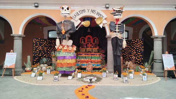 Altar Puebla - メキシコのプライベートツアー | MCT メキシコの死者の日のオフレンダ祭壇