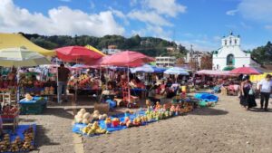 Tsama chamula - メキシコのプライベートツアー | MCT メキシコのチアパス州にあるサンフアン・チャムラ