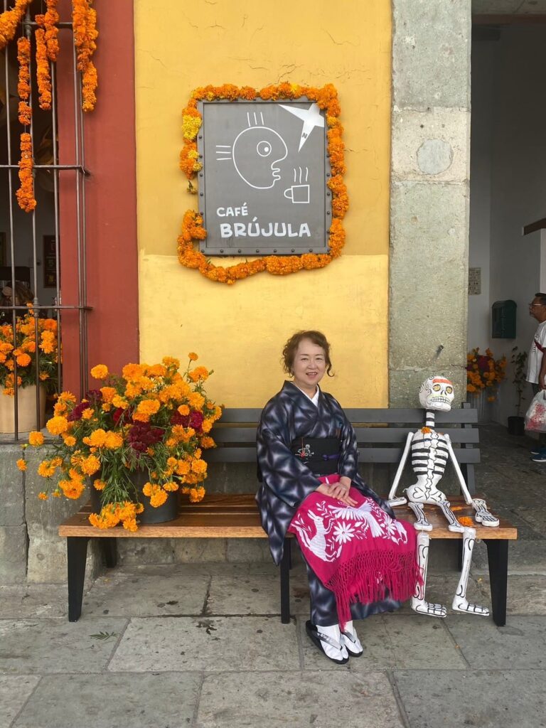 Kishimotosama Kimono - メキシコのプライベートツアー | MCT メキシコの死者の日観光