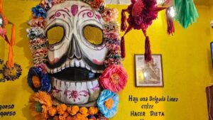 Ksama Sanmiguel - メキシコのプライベートツアー | MCT メキシコのガイコツ