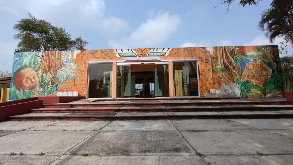 Treszapotes - メキシコのプライベートツアー | MCT メキシコのベラクルスにオルメカ遺跡トレスサポテス