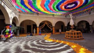 Ofrenda puebla - メキシコのプライベートツアー | MCT メキシコの死者の日のオフレンダ祭壇