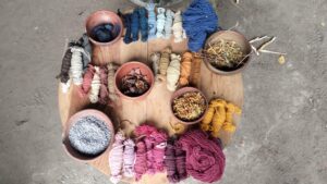 Oaxaca tapete material - メキシコのプライベートツアー | MCT オアハカのラグ作りで使う原料