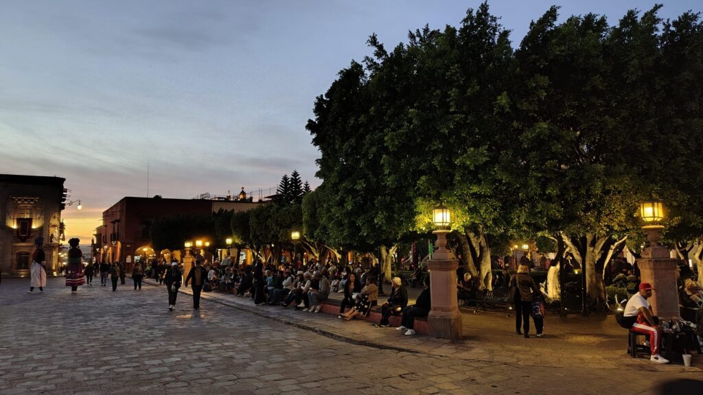 メキシコの世界遺産サンミゲルの夕暮れ