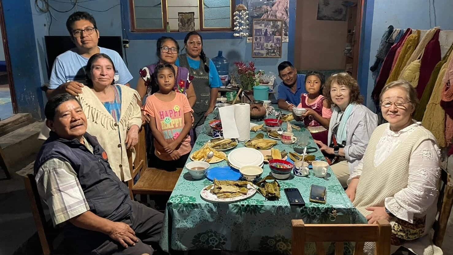 Kishimotosama Oaxaca - メキシコのプライベートツアー | MCT メキシコのオアハカの家族と団欒