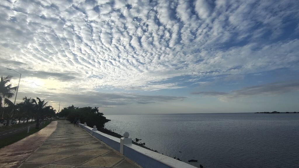 メキシコのカンペチェの海岸線