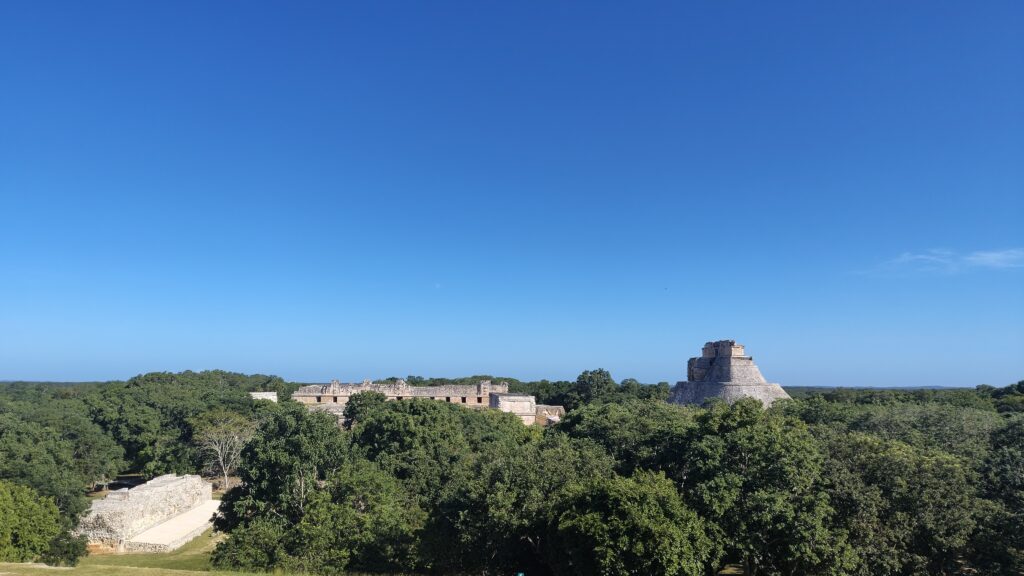 ウシュマル遺跡
